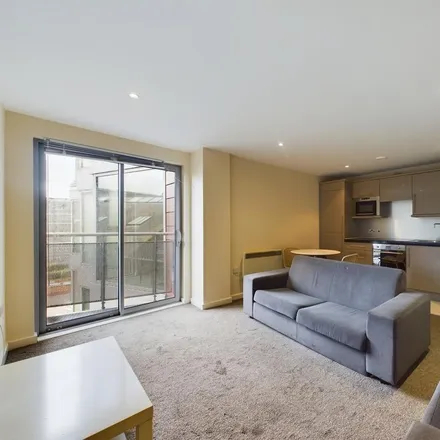 Rent this 1 bed apartment on East Street in Leeds, LS9 8AR