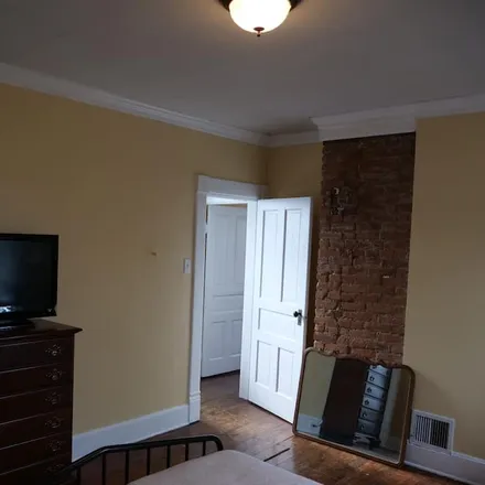 Rent this 2 bed house on Columbus