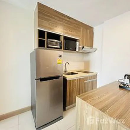 Image 3 - Ten Ekamai Suites, 33/39, Soi Ekkamai 10, Vadhana District, Bangkok 10110, Thailand - Apartment for rent