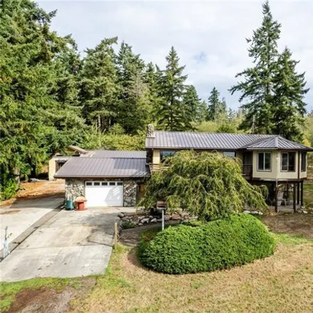 Buy this 5 bed house on Emil Road in Island County, WA 98249