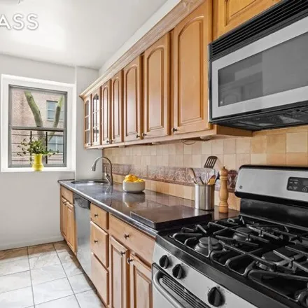 Image 3 - 34-41 78th Street, New York, NY 11372, USA - Apartment for sale