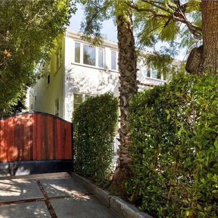Image 4 - 8603 Rugby Dr, West Hollywood, California, 90069 - House for sale
