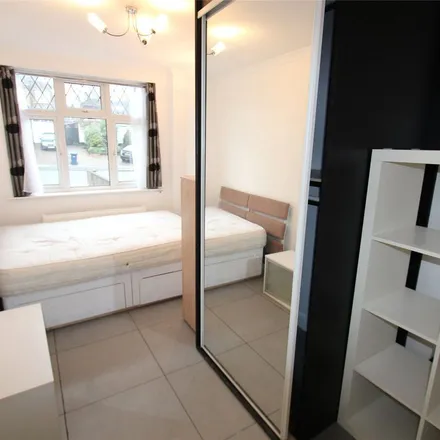 Rent this 1 bed apartment on 22 Gallants Farm Road in Oakleigh Park, London