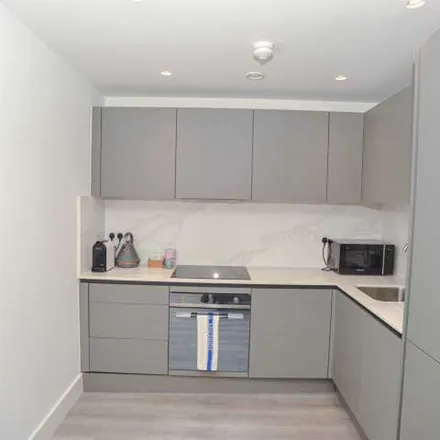 Image 5 - NHC 4, Great West Road, London, TW8 9GN, United Kingdom - Apartment for rent