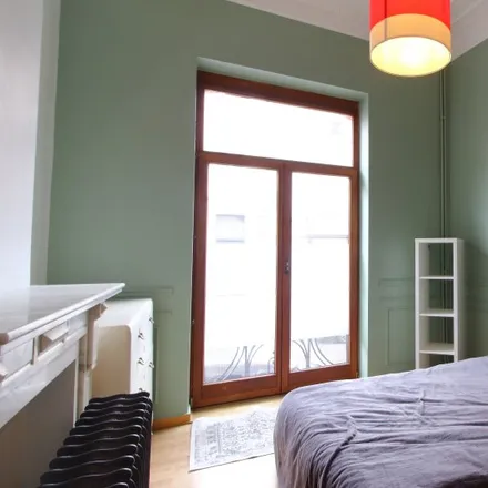 Rent this 6 bed room on Secrétariat Paroisse Sainte Gertrude in Place Van Meyel - Van Meyelplein, 1040 Etterbeek