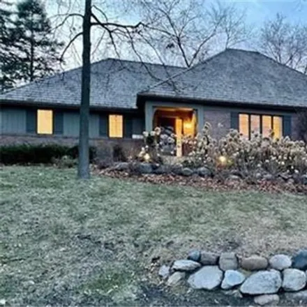 Buy this 3 bed house on 5234 Ridge Road in Edina, MN 55436