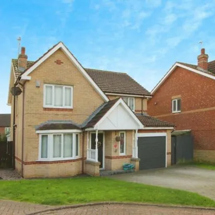 Buy this 4 bed house on Frensham Close in Hull, HU7 3JD