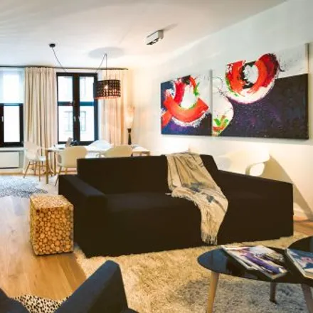 Image 1 - Charles' Home, Rue de la Montagne - Bergstraat 50, 1000 Brussels, Belgium - Apartment for rent