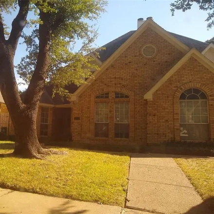 Rent this 2 bed duplex on 1805 Evergreen Court in Grapevine, TX 76051