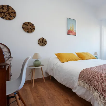 Rent this 3 bed apartment on Jhanos in Gran Via de les Corts Catalanes, 08001 Barcelona
