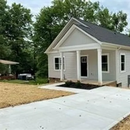Buy this 3 bed house on 1042 West B Street in Kannapolis, NC 28081