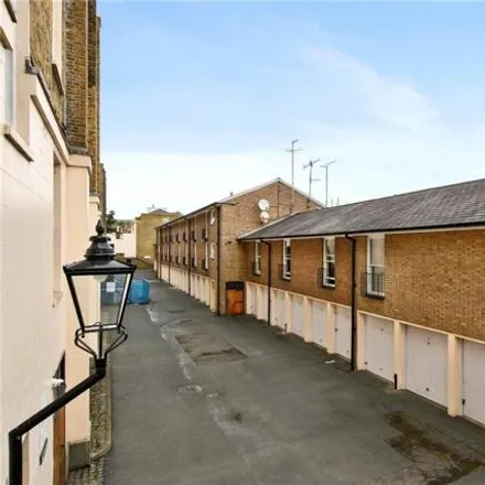 Image 7 - Cumberland Terrace Mews, London, NW1 4HR, United Kingdom - Apartment for sale