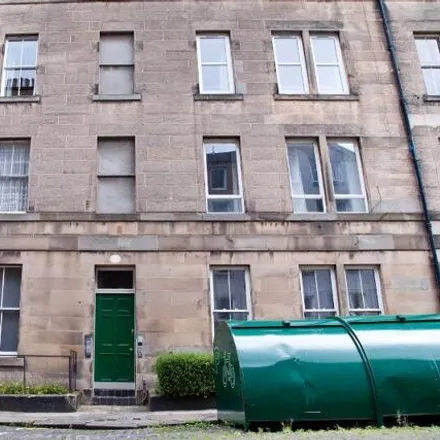 Rent this 3 bed apartment on South Oxford Street in City of Edinburgh, EH8 9QE