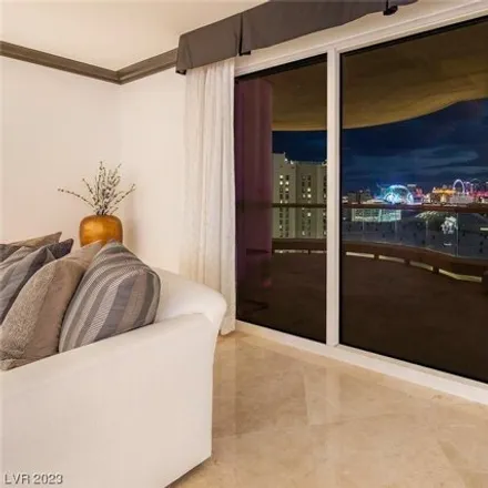 Image 4 - Turnberry Place Tower II, Elvis Presley Boulevard, Winchester, NV 89169, USA - House for sale