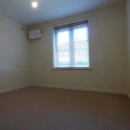 Image 7 - West End House, West End Road, Southampton, SO18 6PA, United Kingdom - Apartment for rent