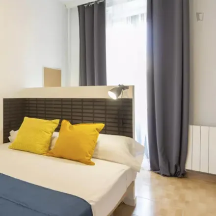 Rent this 6 bed room on Madrid in Italy Fulars, Plaza de Tirso de Molina