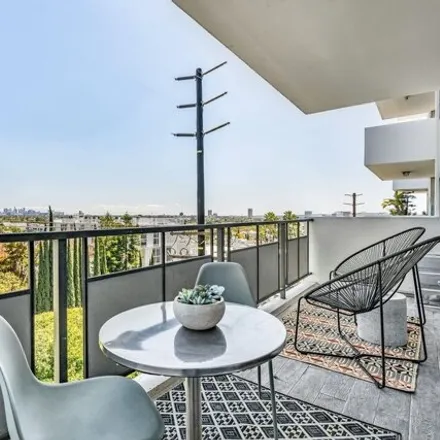 Image 8 - Sunset Marquis, 1200 Alta Loma Road, West Hollywood, CA 90069, USA - Condo for sale