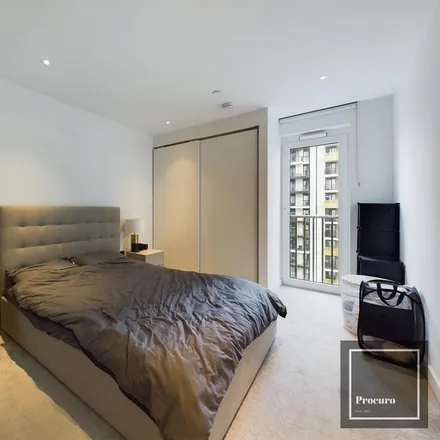 Image 6 - Benham & Reeves, 1.1B Fountain Park Way, London, W12 7NP, United Kingdom - Apartment for rent