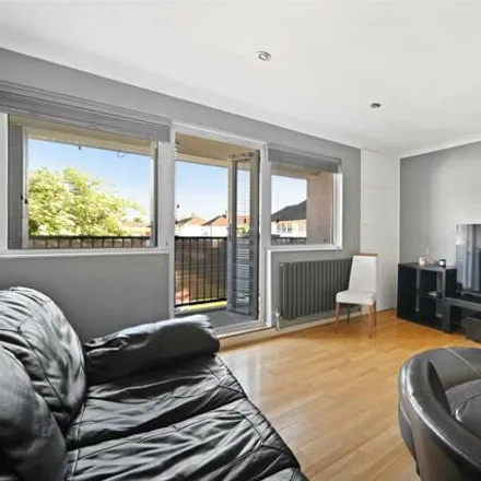 Buy this 1 bed apartment on Felton Close in Borehamwood, WD6 4LF