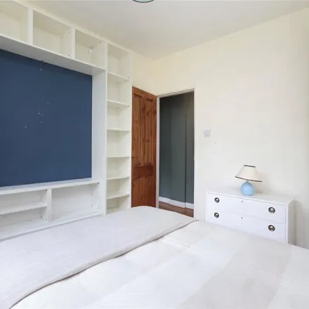 Image 7 - Thurleigh Court, London, SW12 8AP, United Kingdom - Apartment for rent