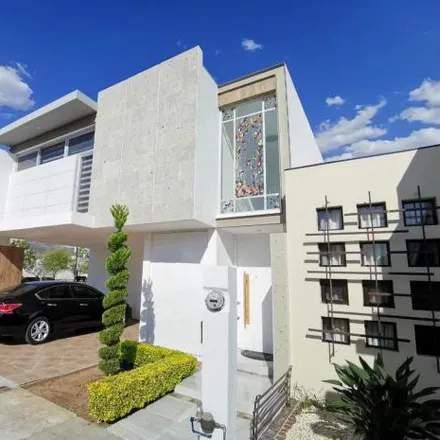 Buy this 4 bed house on Paseo Santa Lucia in Hda Santa Fe, 37296 León