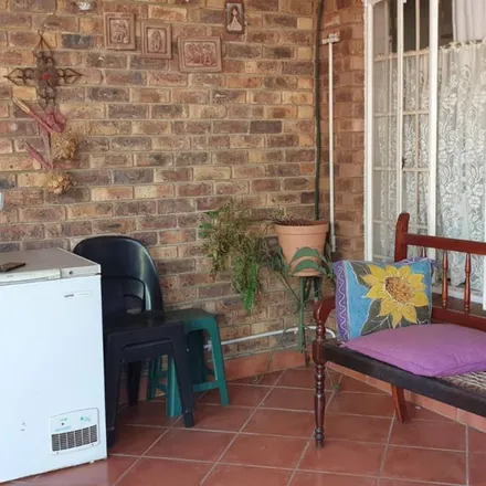 Image 3 - Eland Street, Wierdapark, Simarlo AH, 0149, South Africa - Townhouse for rent