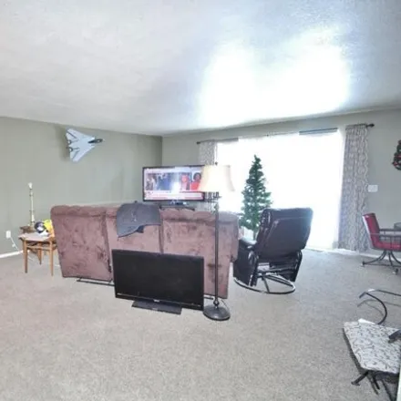 Image 7 - 828 Central Avenue West, Minot, ND 58701, USA - House for sale