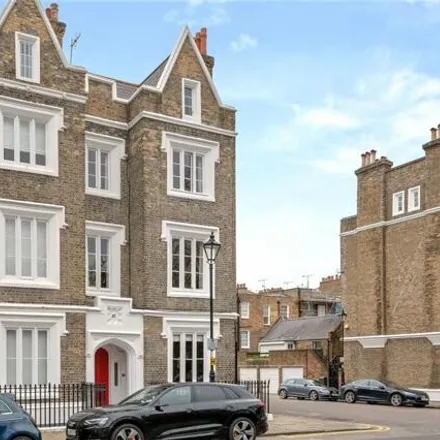 Buy this 5 bed duplex on 35 Lonsdale Square in London, N1 1EW