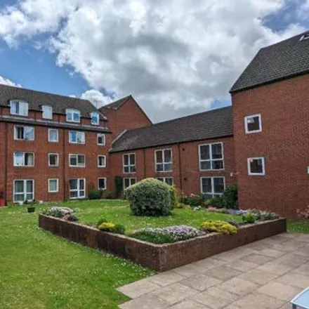 Buy this 1 bed apartment on Hulbert Road in Waterlooville, PO7 7JY