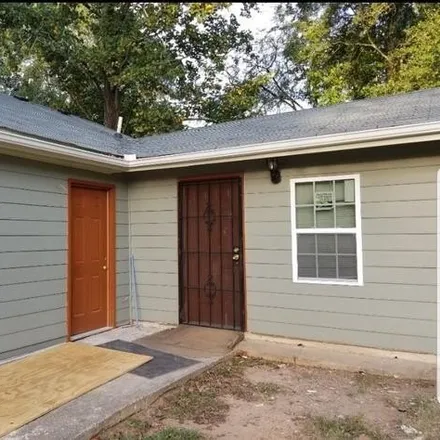 Buy this 3 bed house on 1573 Campbellton Road Southwest in Atlanta, GA 30311