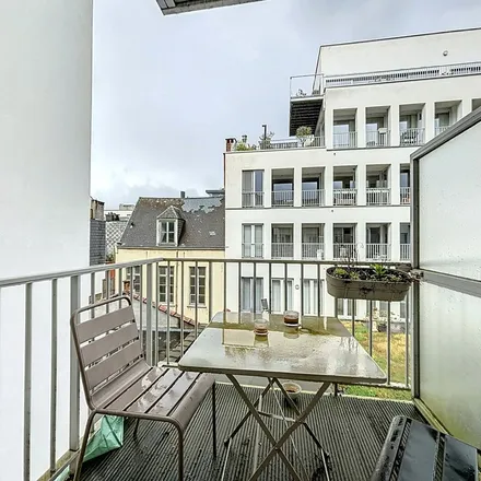 Rent this 1 bed apartment on Korte Klarenstraat 7-9 in 2000 Antwerp, Belgium