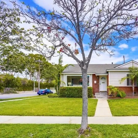 Buy this 3 bed house on 3822 Del Amo Boulevard in Lakewood, CA 90712