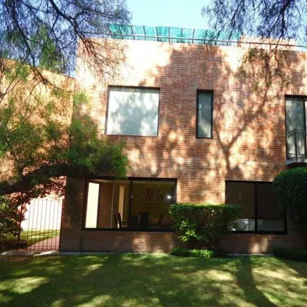 Rent this 3 bed house on Avenida Universidad 59 in Delegación Centro Histórico, 76165 Querétaro