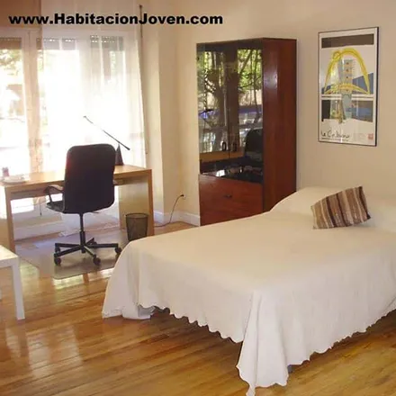 Rent this 7 bed room on 100 Montaditos in Paseo de San Francisco de Sales, 36
