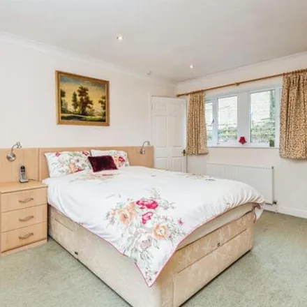 Image 7 - 35 Claremont Gardens, Farsley, LS28 5BF, United Kingdom - House for sale