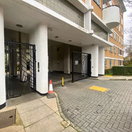 Image 5 - Christchurch House, Brixton Hill, London, SW2 3UA, United Kingdom - Apartment for rent