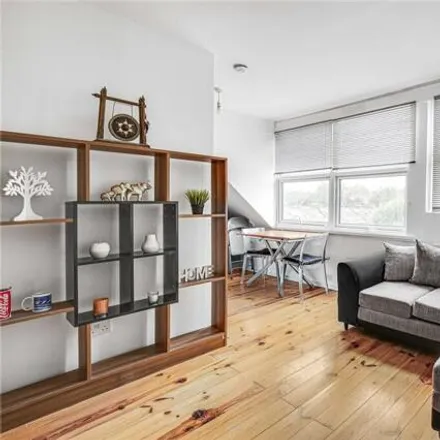 Buy this 2 bed apartment on Chanteroy in 154 Wandsworth Bridge Road, London