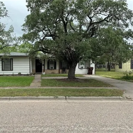 Buy this 3 bed house on 1187 East Warren Avenue in Kingsville, TX 78363