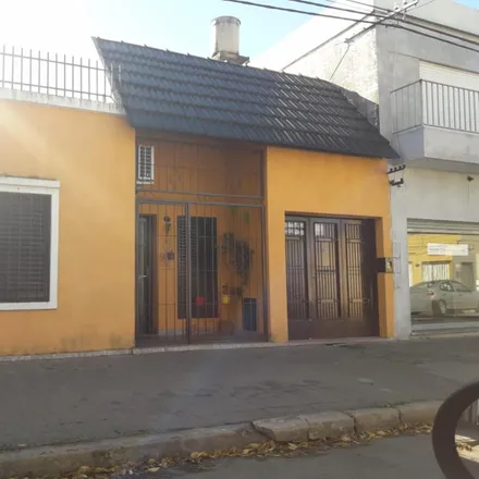 Buy this studio house on Regimiento 11 in Tiro Suizo, Rosario