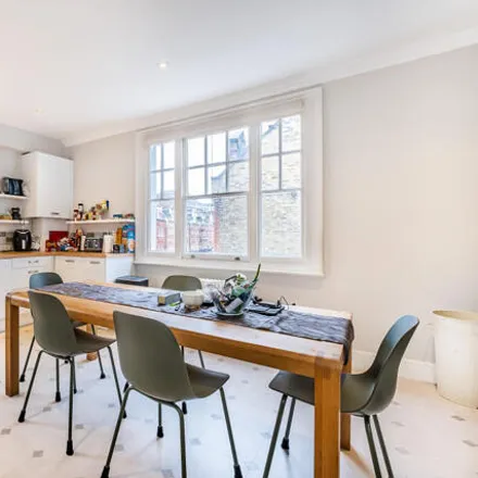Image 4 - 27 Avonmore Road, London, W14 8RP, United Kingdom - Apartment for sale