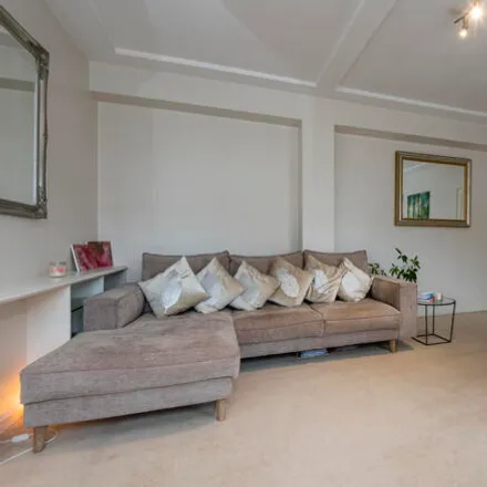 Image 3 - 10 Midford Place, London, W1T 5AH, United Kingdom - Apartment for sale