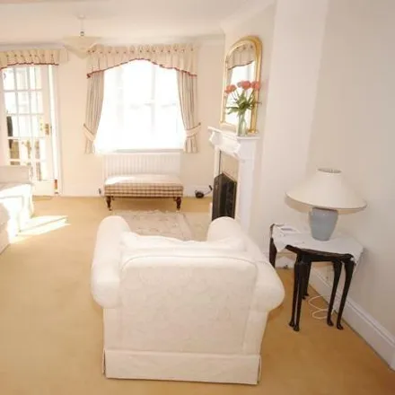 Image 4 - Tetworth Hall, Silwood Close, Ascot, SL5 7DU, United Kingdom - Duplex for rent