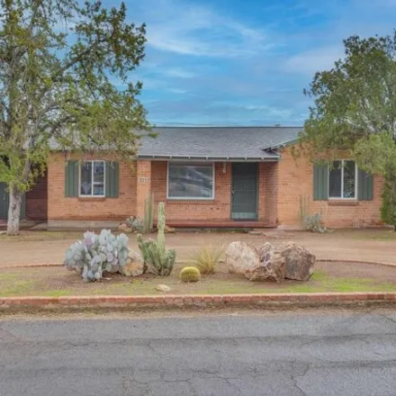 Image 3 - 2212 E Grant Rd, Tucson, Arizona, 85719 - House for sale