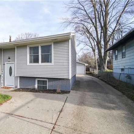 Buy this 4 bed house on 242 East Wall Avenue in Des Moines, IA 50315