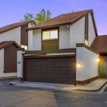 Image 1 - 7148 Gruber Court, San Jose, CA 95139, USA - Townhouse for sale