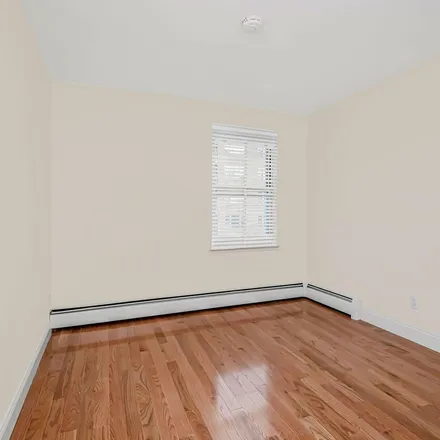 Rent this 3 bed apartment on 642 West 227th Street in New York, NY 10463