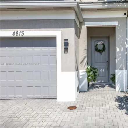 Image 3 - 4822 Northwest 48th Terrace, Tamarac, FL 33319, USA - House for sale