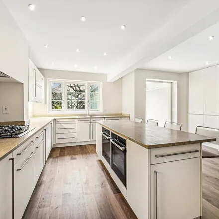 Rent this 4 bed apartment on 85 Oakley Street in London, SW3 5NN