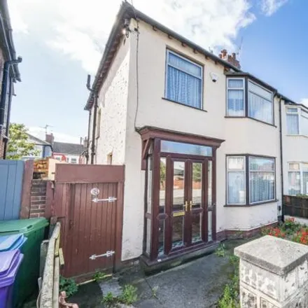 Buy this 3 bed duplex on Ventnor Road in Liverpool, L15 4JF