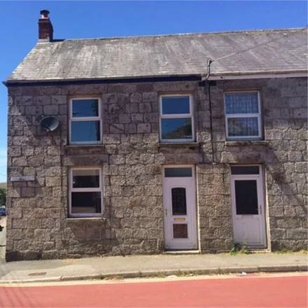 Rent this 3 bed house on Co-op Food in 15 Fore Street, St. Austell